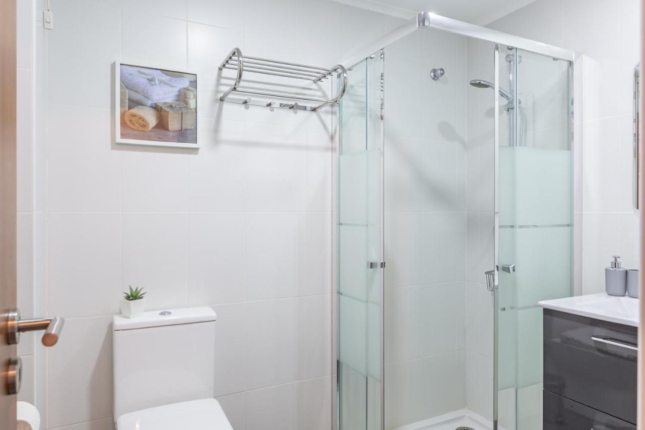 1 Bedroom Beach Apartment With Balcony 2 Min Walk To The Beach! Costa da Caparica Exterior foto