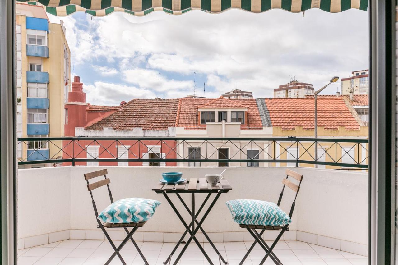 1 Bedroom Beach Apartment With Balcony 2 Min Walk To The Beach! Costa da Caparica Exterior foto
